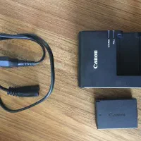 دوربین Canon 1300d با تجهیزات کامل و لنز 18-55|دوربین عکاسی و فیلمبرداری|اصفهان, نقش جهان|دیوار