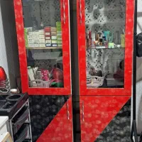 دو اینه و سه کمد آرایشگاه وصندلی اصلاح