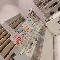 فروشگاه تمامی وسایل کاشت ناخن ویون