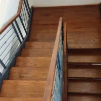 اجرای تخصصی انواع پله و نرده چوبی،از طراحی تا ساخت|خدمات پیشه و مهارت|رشت, استقامت ۲|دیوار