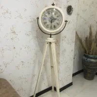 ساعت ایستاده