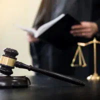 مشاوره حقوقی رایگان با وکیل دادگستری