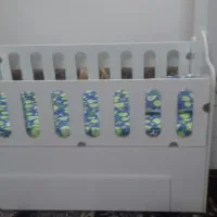 تخت و کمد بچه