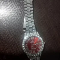 ساعت نگین دار