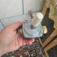 فروش یک عدد ریگراتور مطابق عکس و یک عدد فیوز 2قلو|مصالح و تجهیزات ساختمان|مرودشت, بهارستان|دیوار