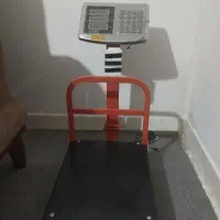 ترازو ۱۵۰ کیلویی