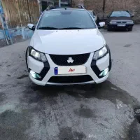 کوییک Rs سفید مشکی