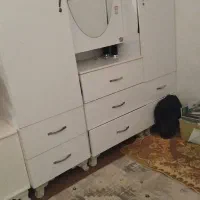 کمدسه‌تیکه