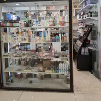 اجاره مغازه و دارای بالکن هم هست