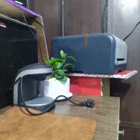 استخدام نیروی فنی و آچار به دست یا بازنشسته