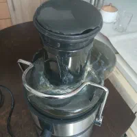 ابمیوه گیری کار کرده سالم هست فقط درش شکسته