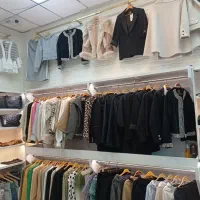 فروش وسایل بوتیک ولباس به قیمت خرید|فروشگاه و مغازه|قم, سالاریه|دیوار