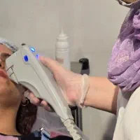 مدل برای تولید محتوا مطب زیبایی