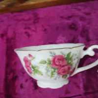 گلسرخی ژاپن عتیقه|کلکسیون اشیاء عتیقه|مشهد, آزادشهر|دیوار