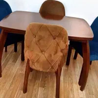 میز غذاخوری. ومبل