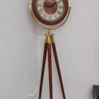 ساعت پایه دار