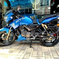 اپاچی ۱۸۰ آبی کاربنی