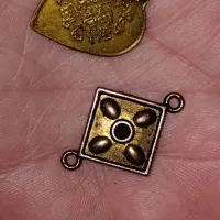 عتیقه گردنی پرچم کاویانی کهنه دستبند