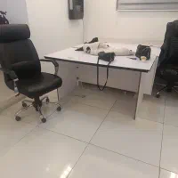 فروش فوری میزو صندلی اداری تمیز|مبلمان اداری|مشهد, ابوذر|دیوار