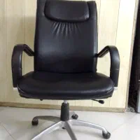 صندلی اداری چرخشی و چرم
