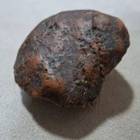 سنگ خاص و مشکوک به شهابسنگ