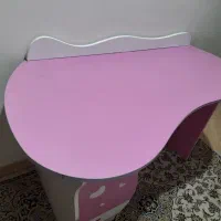 میز تحریر دخترانه ۱۱۵ در ۶۰ برند آپادانا.|میز تحریر و کامپیوتر|تهران, نارمک|دیوار