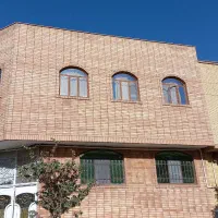 طبقه ی دوم واقع در سده لنجان، ۱۱۰مترساخت