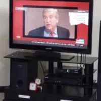 تلویزیون سامسونگ با میز