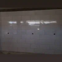کاشیکاری و لوله کشی و برق کشی ساختمان