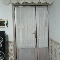 پرده دو عدد پنجره یک پشت دری