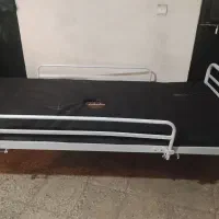 تختخواب بیمارستانی