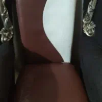 میز نهارخوری با چهارتا صندلی چرم