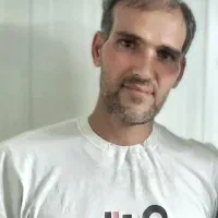 انجام کلیه امورات منزل و بیرون منزل