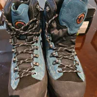 کفش کوهنوردی snow hawk مدل aryan