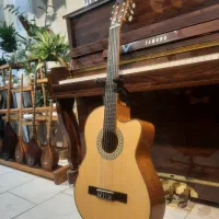 گیتار یاماها و کلاریس