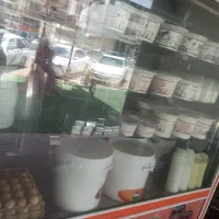 فروشنده خانم..