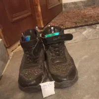 تعدادی کفش وپوتین دخترانه درحدنوع|کفش و لباس بچه|خسروشاه, |دیوار