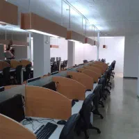 فروشنده ی تلفنی