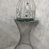 میز با دکوری