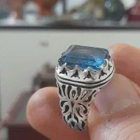 توپاز و یاقوت کبود