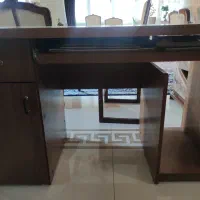 میز تحریر و کامپیوتر چوبی
