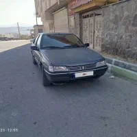 یک دستگاه خودرو 405