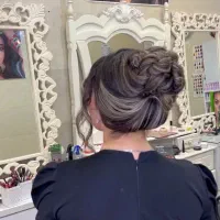 میکاپ شنیون با قیمت مناسب خدمات  ب روز