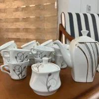 ظروف و فنجان و قوری