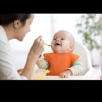 پرستار خانم برای ۲کودک۷و۸ساله