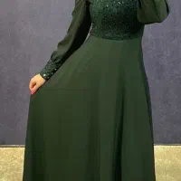 لباس مجلسی سنگ دوزی شده بلند پوشیده