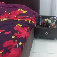 تخت دو نفر همراه با تشک