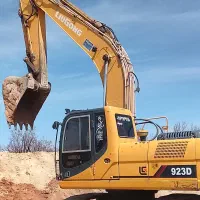 اجاره بیل میکانیکی همراه با چکش و کمپرسی