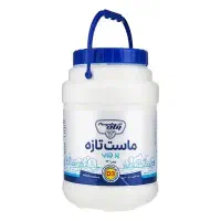 تعدادی دبه ماستی