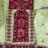 لباس دست دوز|لباس|سراوان, |دیوار